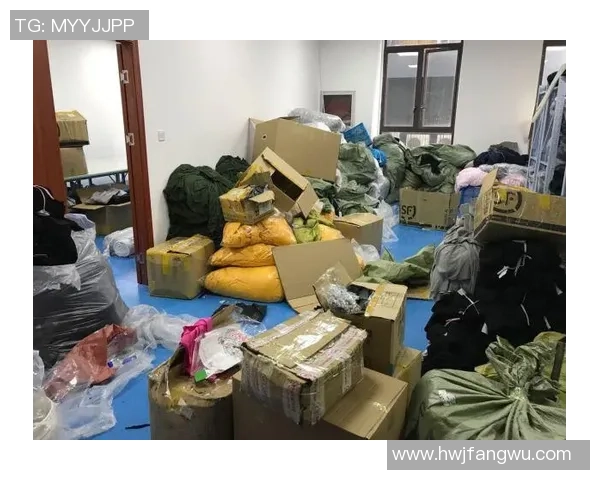 大连警方成功打击假冒英博周边产品窝点查获3000余件侵权商品